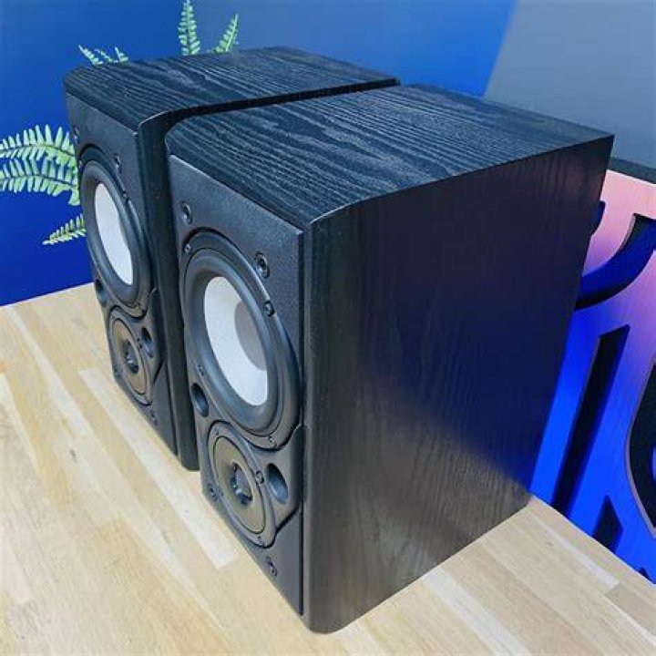Are bass reflex speakers good?
