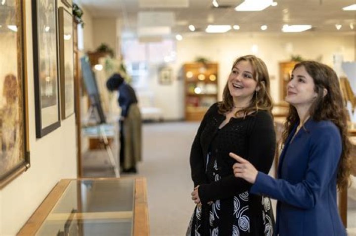 Can I intern at a museum?