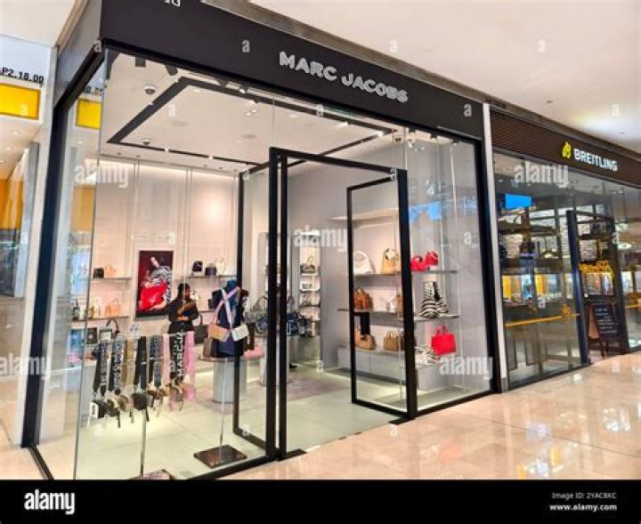 Does Marc Jacobs ship to Malaysia?