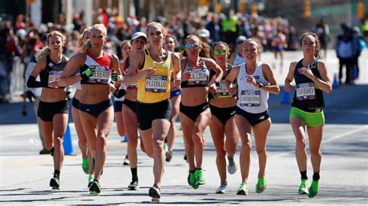 How many runners are in a marathon?
