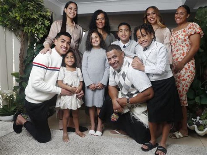 
Inside John Hopoate Family: Sons and Children With Wife Brenda Hopoate 