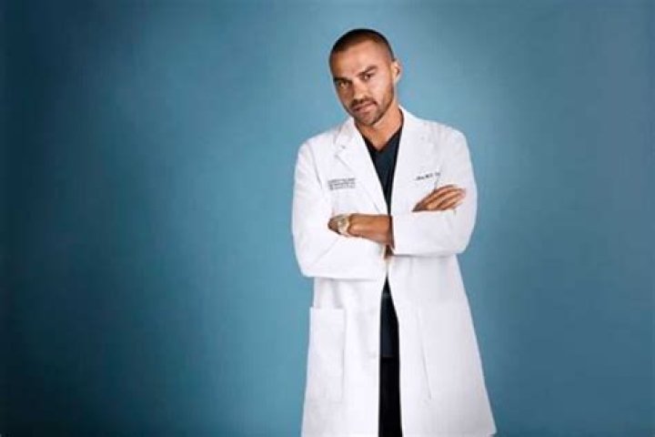 
Jesse Williams Is Featured As Dr. Jackson Avery In “Grey’s Anatomy” 