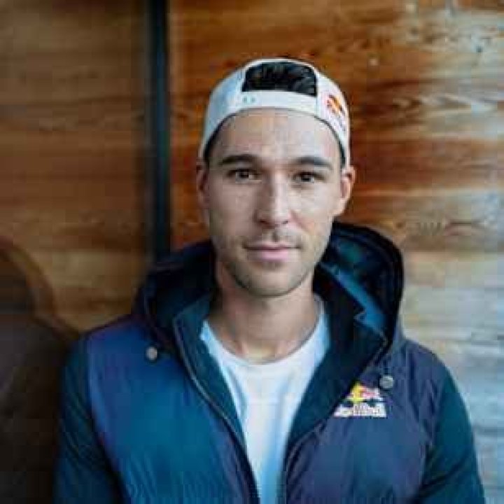
Kelvin van der Linde Height, Weight, Net Worth, Age, Birthday, Wikipedia, Who, Nationality, Biography 