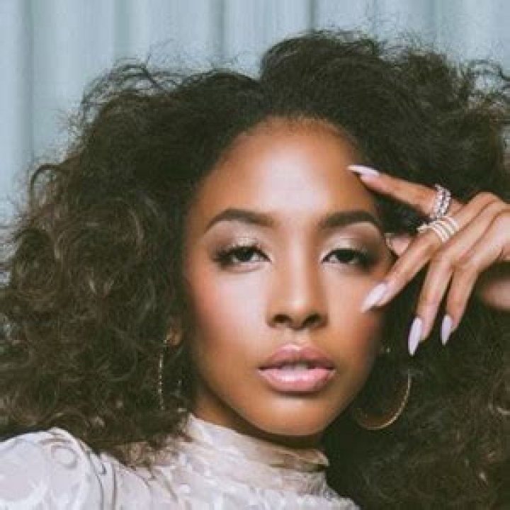 Nique Height, Weight, Net Worth, Age, Birthday, Wikipedia, Who, Nationality, Biography