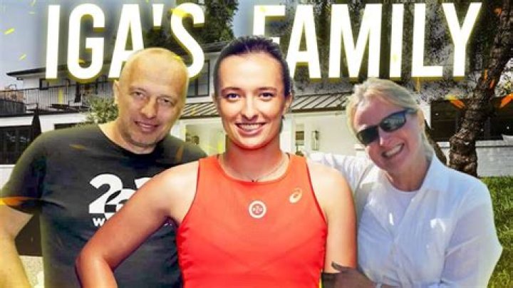 
Where Is Iga Swiatek Mother Dorota Swiatek Now? Parents and Family Background 