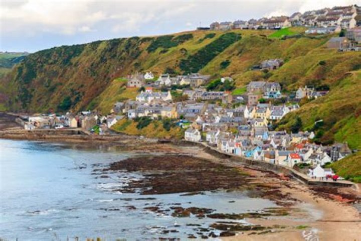 Which county is Gardenstown in?